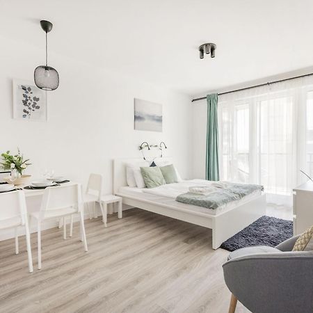 Modern Riverfront Apartment With Free Parking Budapest Exterior foto
